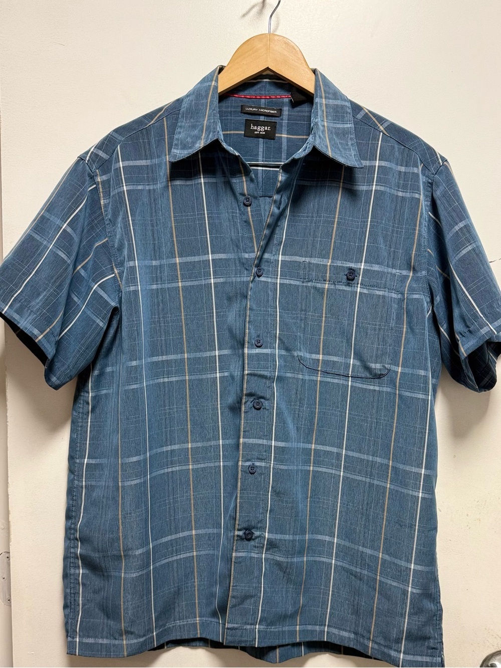 Haggar Blue Plaid Short Sleeve Button-Down Shirt with Chest Pocket